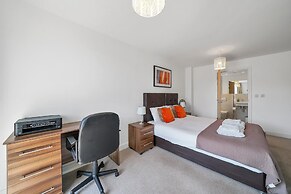 Kennet House 2 Bed and 2 Bath Apt. 7
