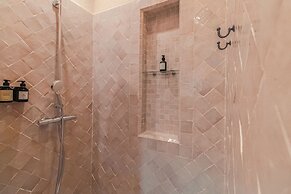 Riad Della