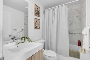 Econo Suites DT