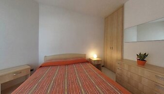 Ideal for Five Guests in Lignano-with Pool