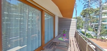 Cozy Stay With Balcony