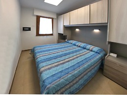 Cozy Stay With Balcony