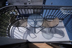 PARALLEL Apartments