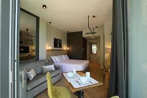 Villa Carla Suites