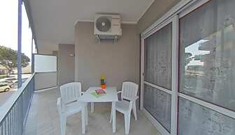 Ideally Located Beachfront Apartment