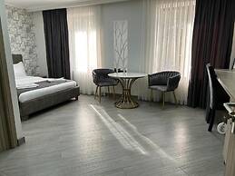 Aparan Hotel