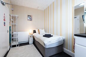 The Bayview Apart Hotel