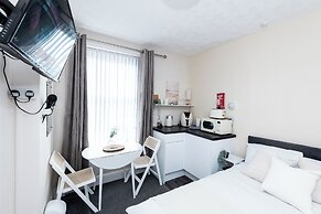 The Bayview Apart Hotel