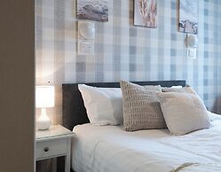 The Bayview Apart Hotel