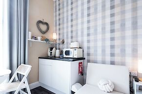 The Bayview Apart Hotel