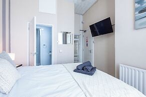 The Bayview Apart Hotel