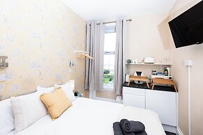 The Bayview Apart Hotel
