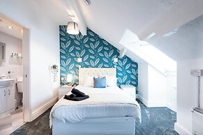 The Bayview Apart Hotel