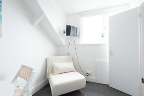 The Bayview Apart Hotel