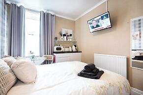 The Bayview Apart Hotel