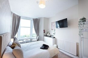 The Bayview Apart Hotel