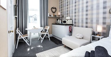 The Bayview Apart Hotel
