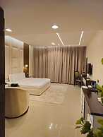 Clifton International Hotel