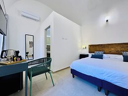 Palazzo Bougainvillea by Ritardo Aereo