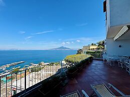 YourHome - Villa Ayala