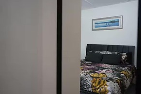 Sleeps 6 - Parking - Garden - Wifi - Bbq