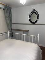 Sleeps 6 - St Helens - 50 Mins to Peak District