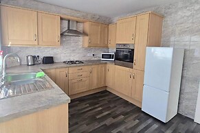 Sleeps 6 - St Helens - 50 Mins to Peak District