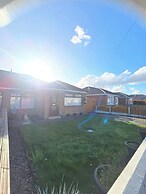 Sleeps 6 - St Helens - 50 Mins to Peak District
