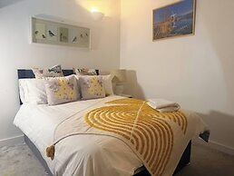Winter Stays, Pool, Wi-fi, Parking, 3double Beds