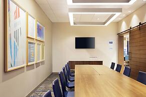 Holiday Inn Express Granby Northwest By Ihg