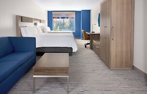 Holiday Inn Express Granby Northwest By Ihg