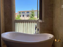 Florence Art Apartments