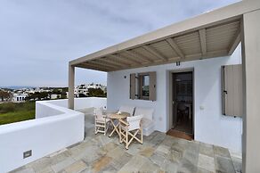 White Tinos Luxury Suites