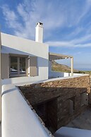 White Tinos Luxury Suites
