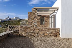 White Tinos Luxury Suites