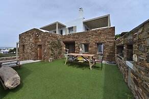 White Tinos Luxury Suites