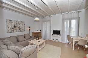 White Tinos Luxury Suites