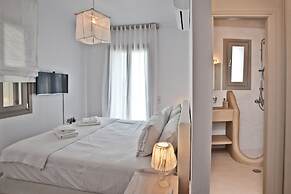 White Tinos Luxury Suites