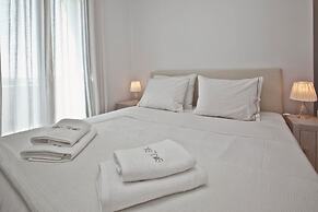 White Tinos Luxury Suites