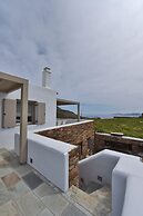 White Tinos Luxury Suites