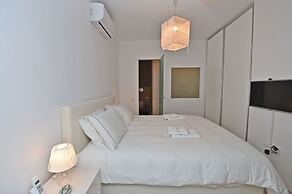 White Tinos Luxury Suites