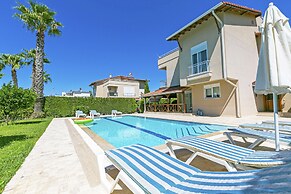 Paradise Town Villa Alison