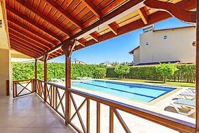 Paradise Town Villa Alison