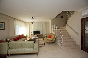 Paradise Town Villa Alison