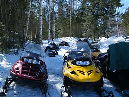 Mowat Landing Cottages