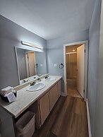 Arrowhead Inn by Baaman's