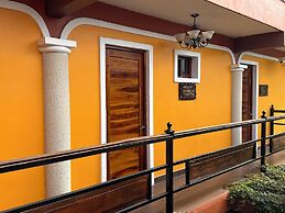 El Zaguán Colonial by GuruHotel