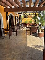 El Zaguán Colonial by GuruHotel