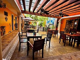 El Zaguán Colonial by GuruHotel