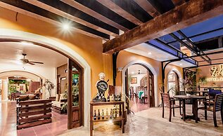 El Zaguán Colonial by GuruHotel